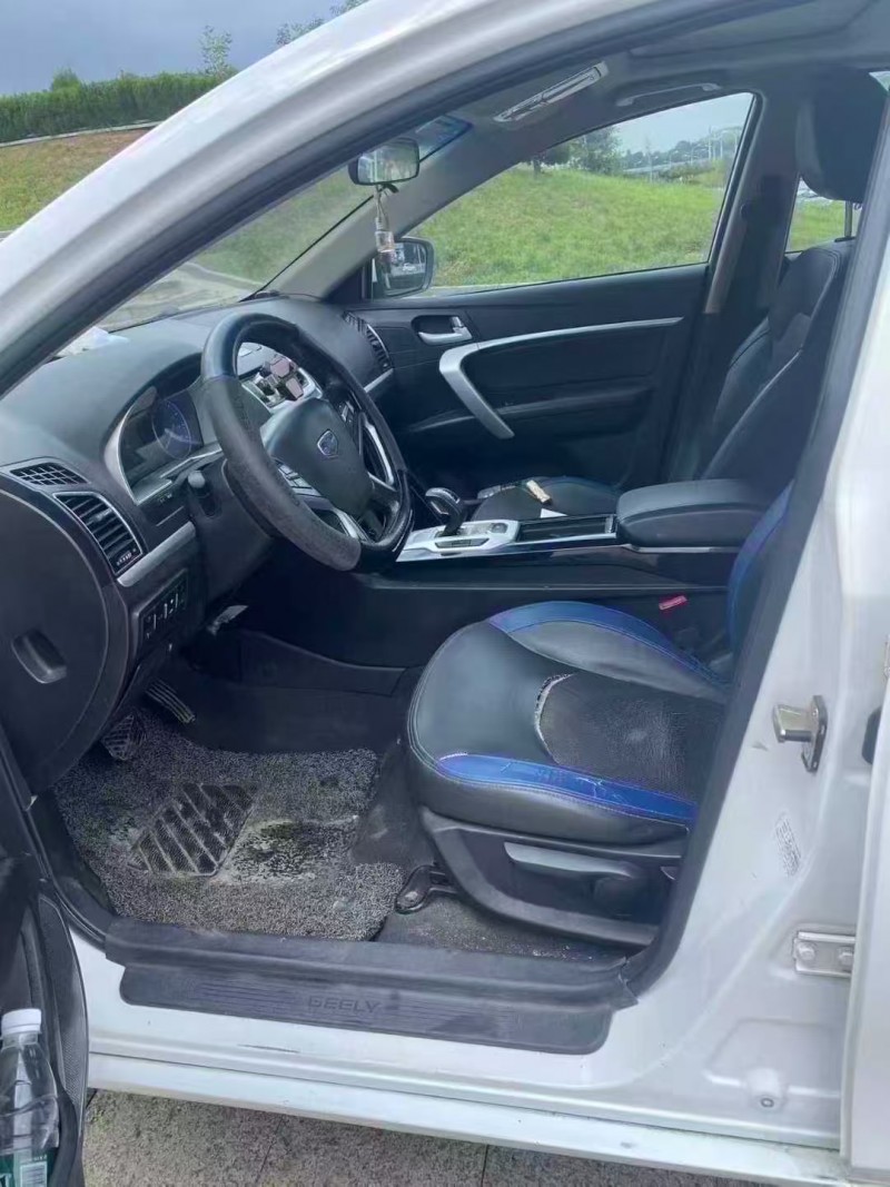 青岛17年吉利帝豪6