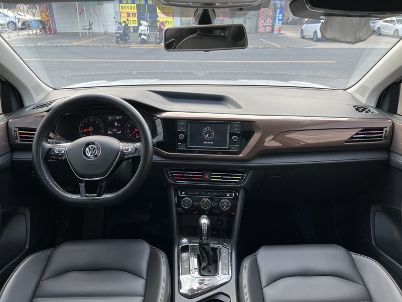 盐城20年大众途岳7