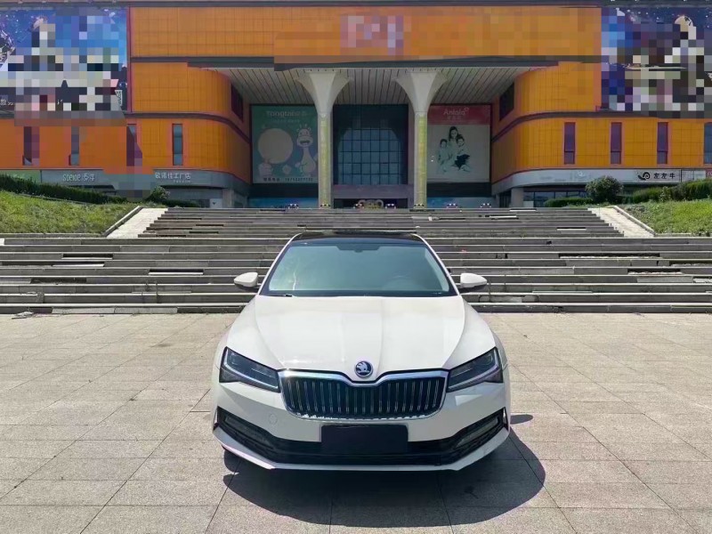 青岛22年斯柯达速派1