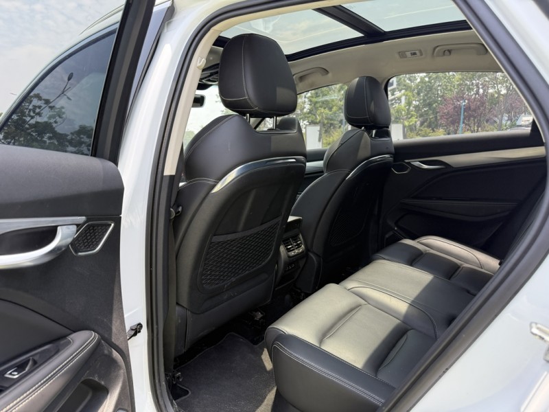 盐城20年吉利星越5