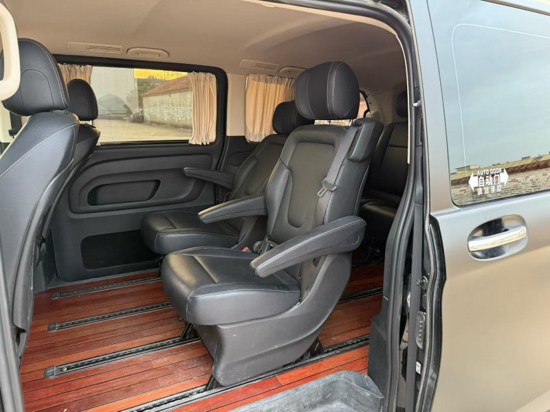 广州19年奔驰威霆3