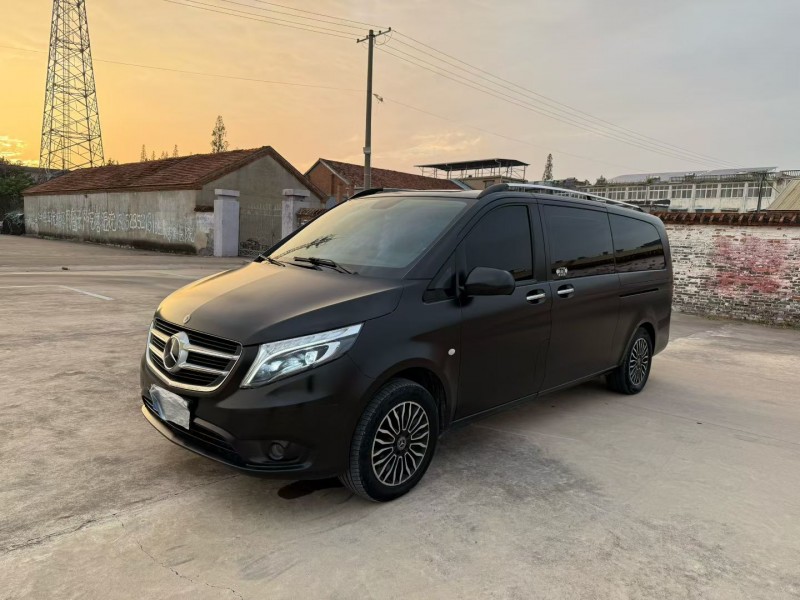 广州19年奔驰威霆7