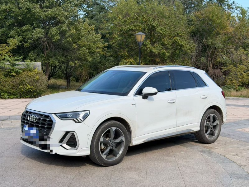 青岛22年奥迪Q53