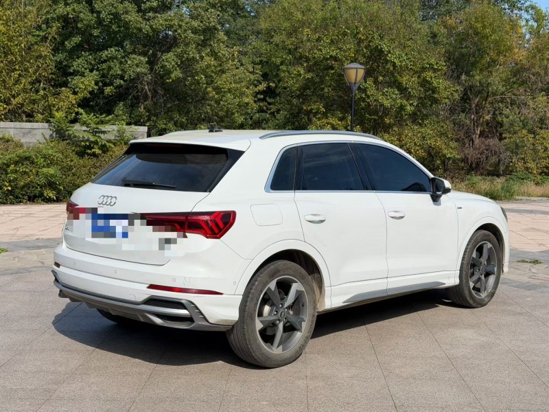 青岛22年奥迪Q56