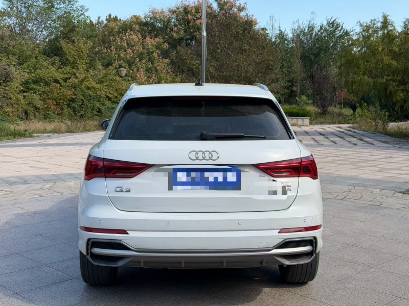 青岛22年奥迪Q59