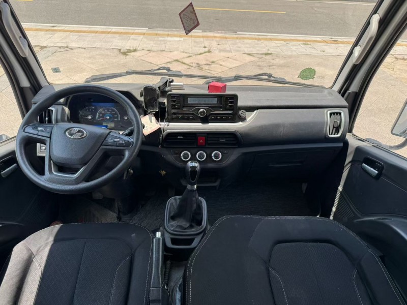 青岛23年上汽集团轻卡7