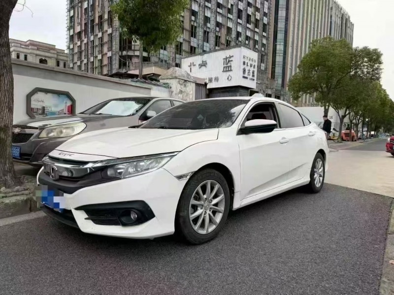 青岛19年本田思域2