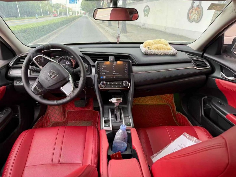 青岛19年本田思域6