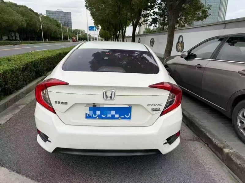 青岛19年本田思域7