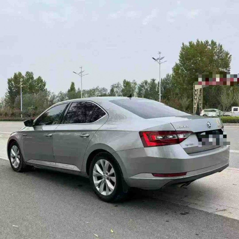 枣庄16年斯柯达速派9