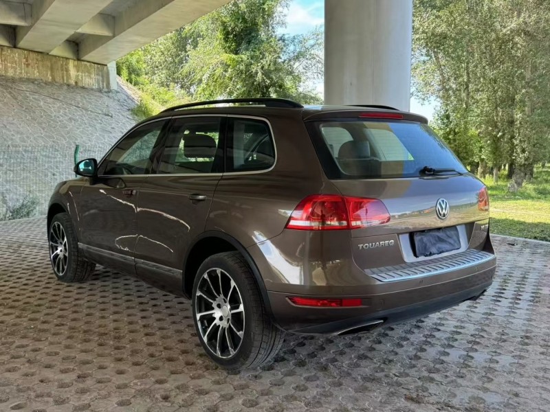 松原12年大众途锐7