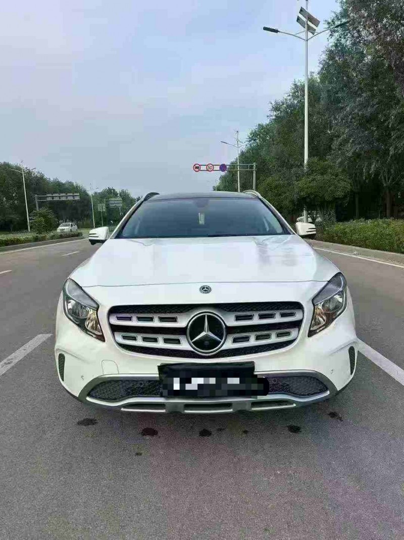 枣庄18年奔驰GLA1