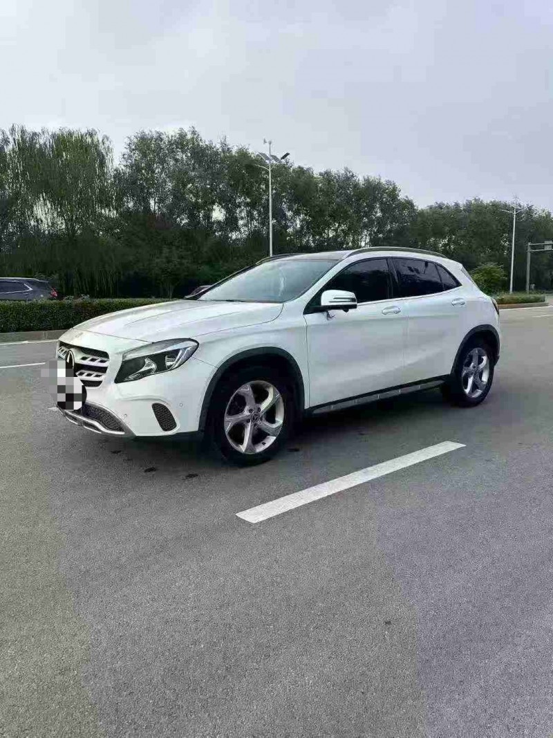 枣庄18年奔驰GLA3