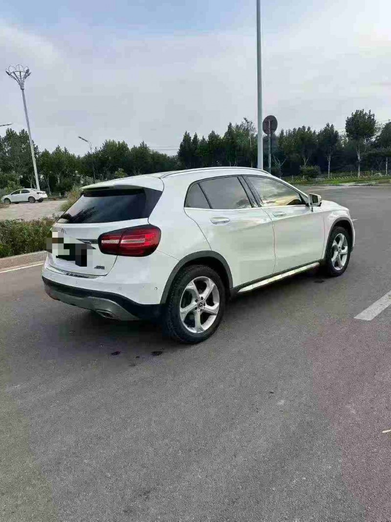 枣庄18年奔驰GLA9