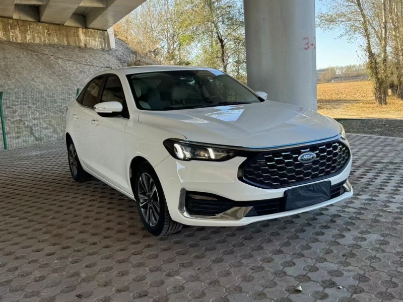 松原22年福特福睿斯2