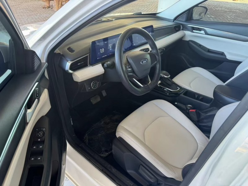 松原22年福特福睿斯5