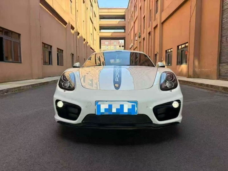 重庆14年保时捷卡曼1