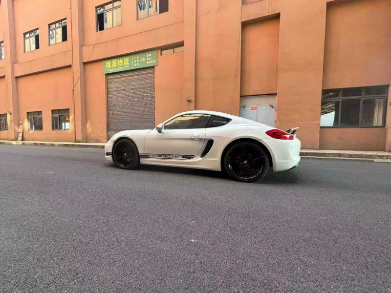 重庆14年保时捷卡曼6