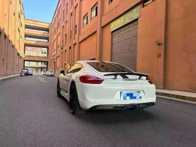 重庆14年保时捷卡曼8