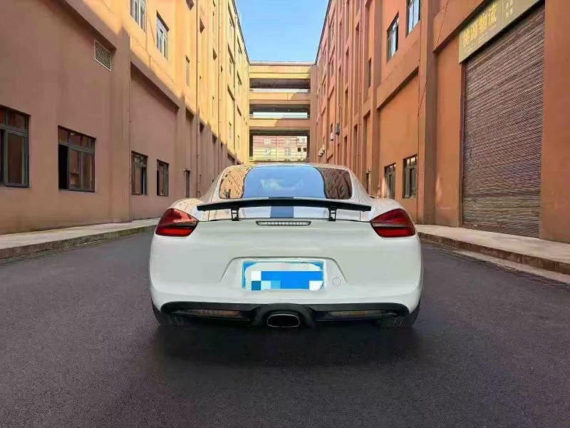 重庆14年保时捷卡曼9