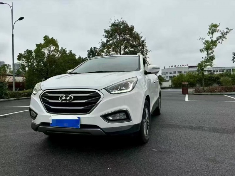 重庆16年现代ix352