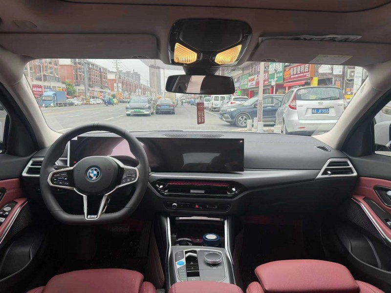 广州25年宝马i36