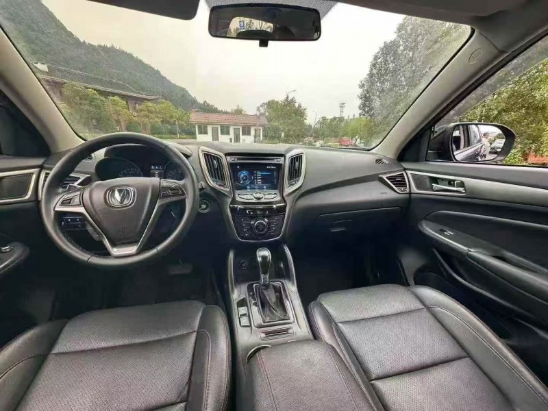 重庆16年长安汽车CS754