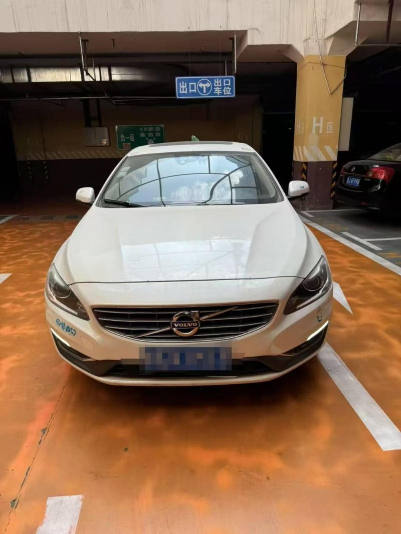 呼和浩特16年沃尔沃S60L1