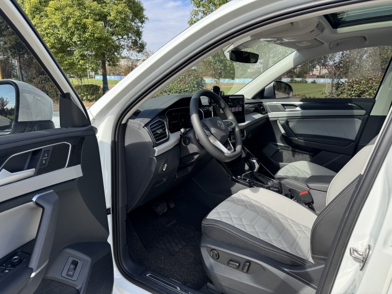 盐城25年大众探岳6