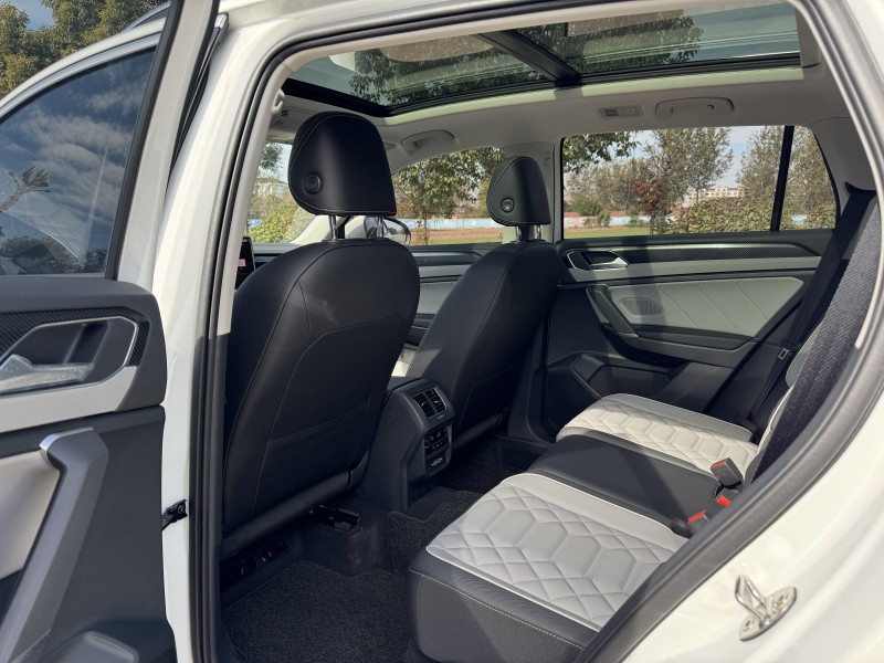 盐城25年大众探岳7