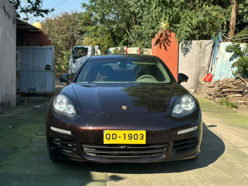 青岛15年保时捷帕拉梅拉1