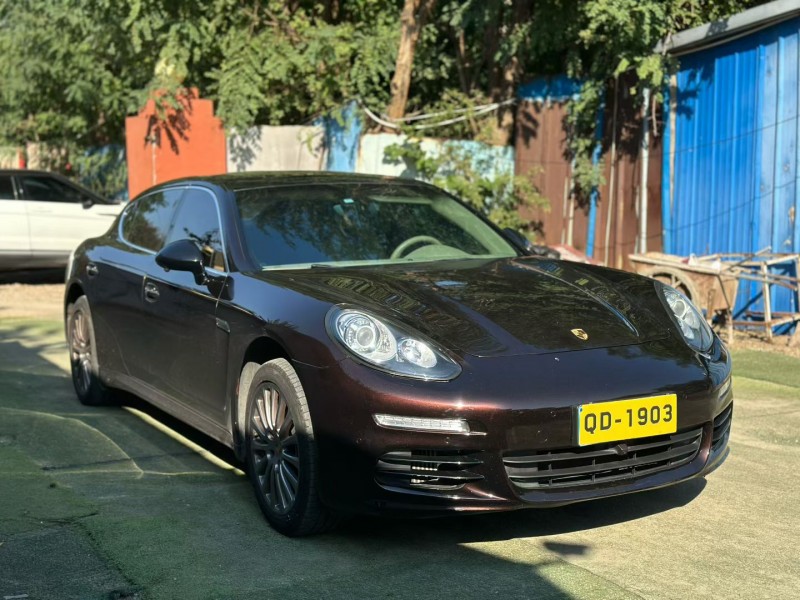 青岛15年保时捷帕拉梅拉3