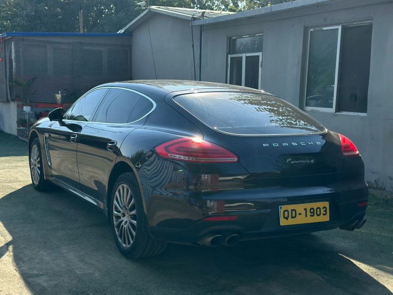 青岛15年保时捷帕拉梅拉9