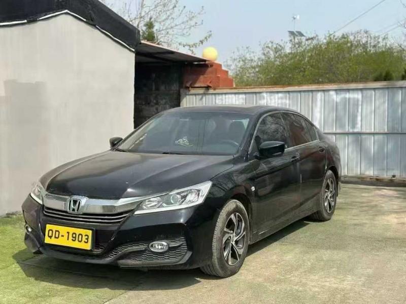 青岛18年本田雅阁2