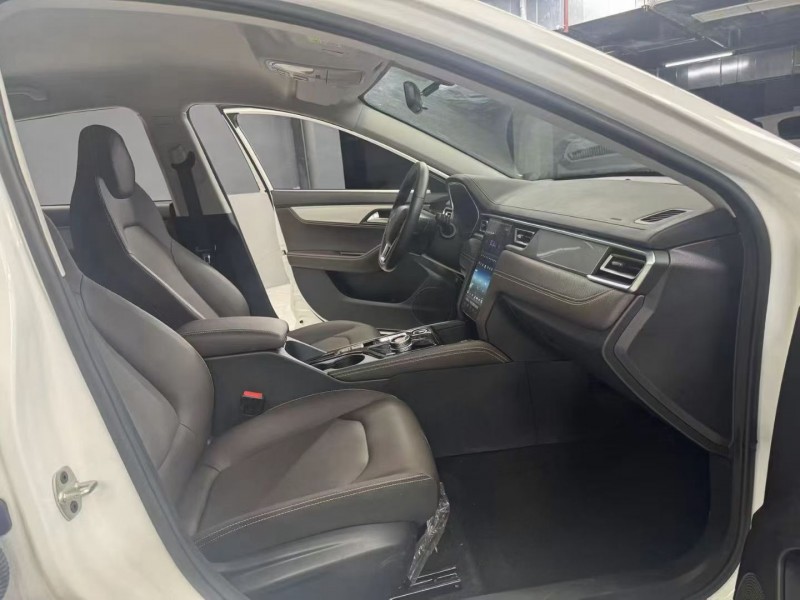 成都24年江淮爱跑7