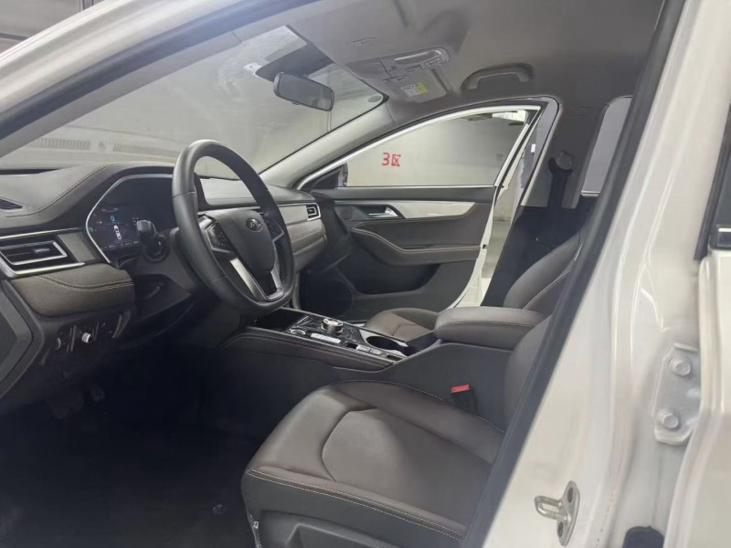 成都24年江淮爱跑8