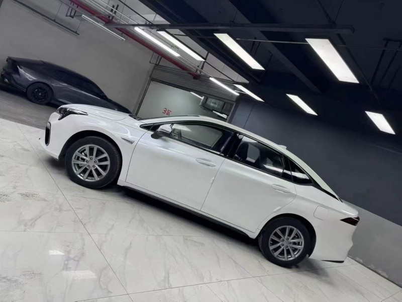 成都24年传祺埃安S3