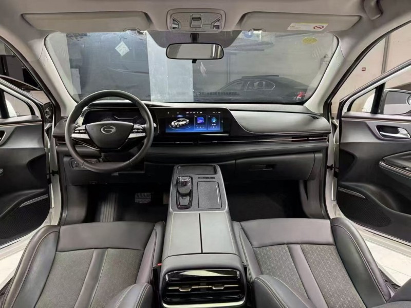 成都24年传祺埃安S8