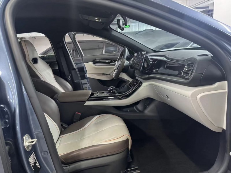 成都24年比亚迪秦6