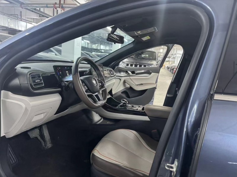 成都24年比亚迪秦7