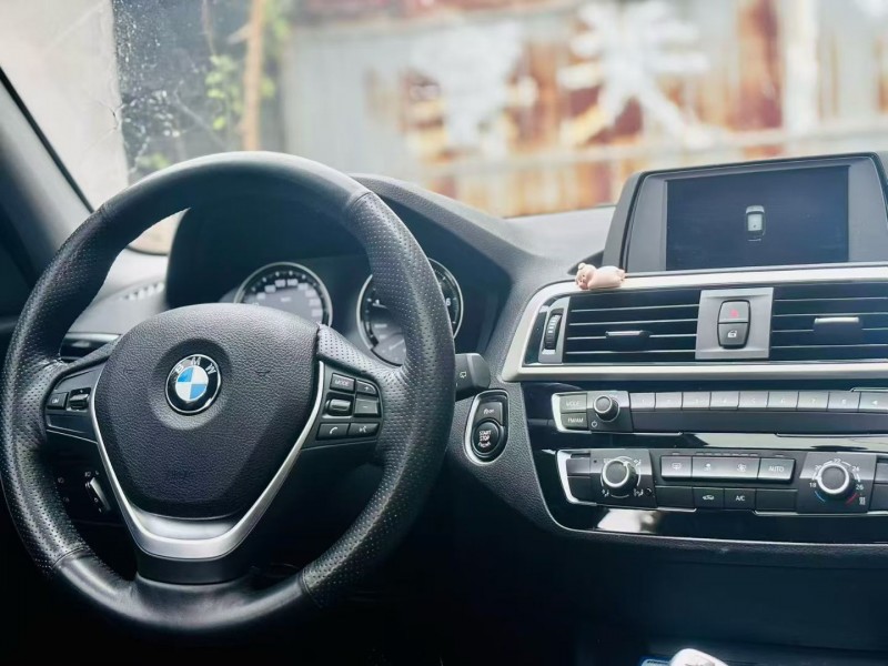 青岛19年宝马1系5