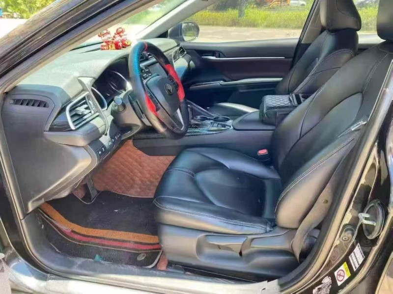 海口19年丰田凯美瑞5