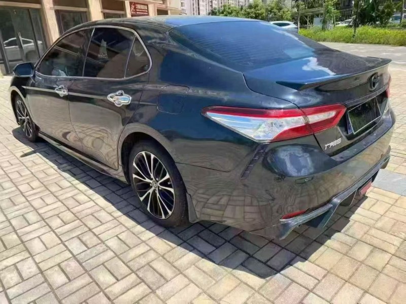 海口19年丰田凯美瑞8