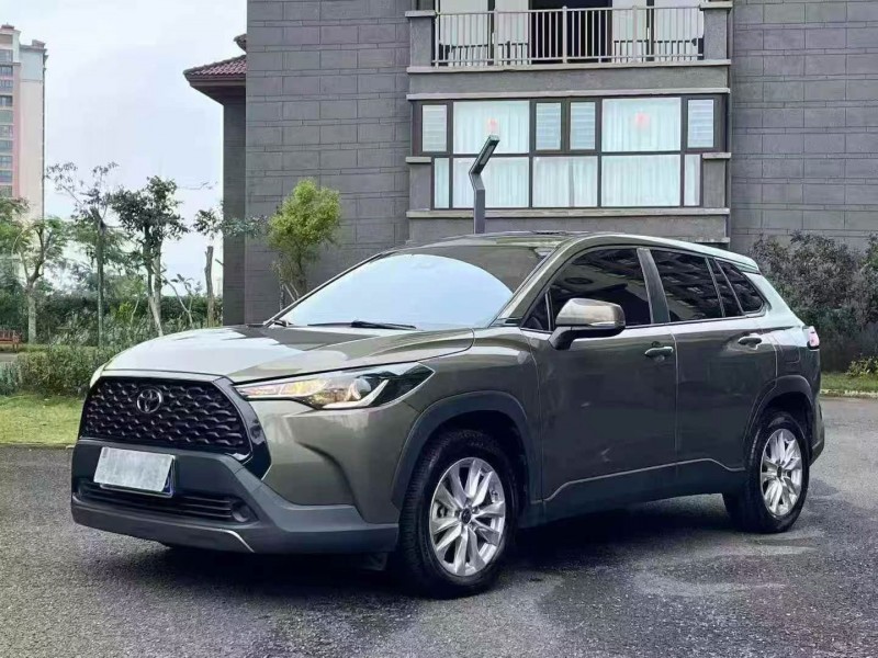 琼海23年丰田锐放3