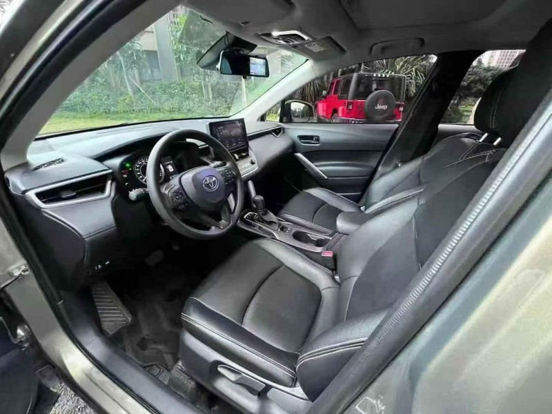 琼海23年丰田锐放6