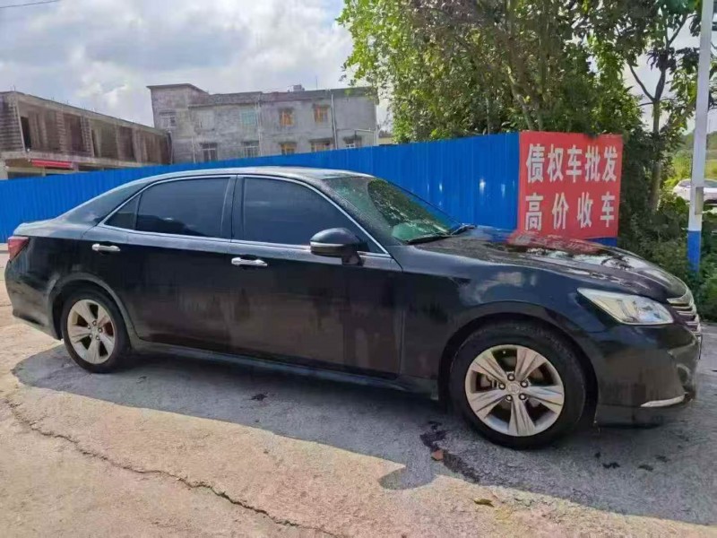 桂林15年丰田皇冠2