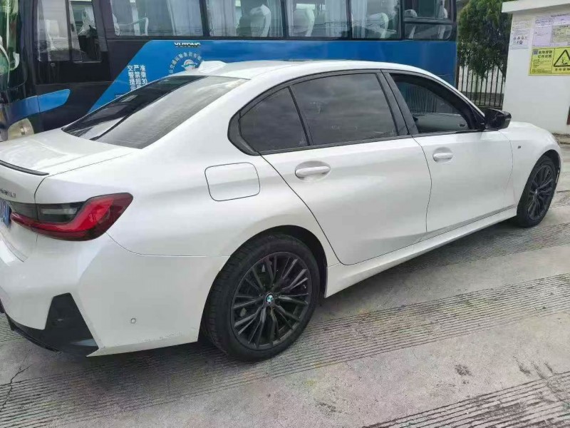 玉溪24年宝马3系8