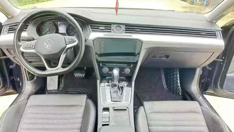 丽江23年大众迈腾6