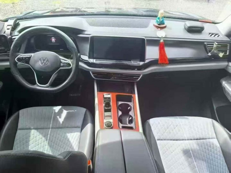 保山22年大众途昂5