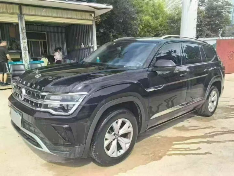 保山22年大众途昂8